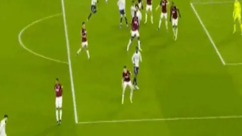 张帅澳网女单次轮成功突破，迎来大满贯第40场胜利——据人民日报客户端报道